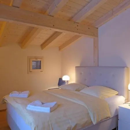 Sleeps 8 Wifi