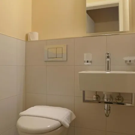 Sleeps 8 Wifi 벤겐